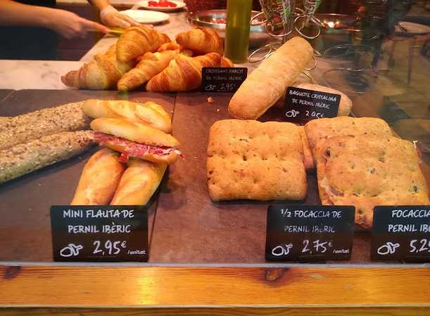 Fotografia tomada fuera de Ibericus - Ham shop en Granollers, Barcelona