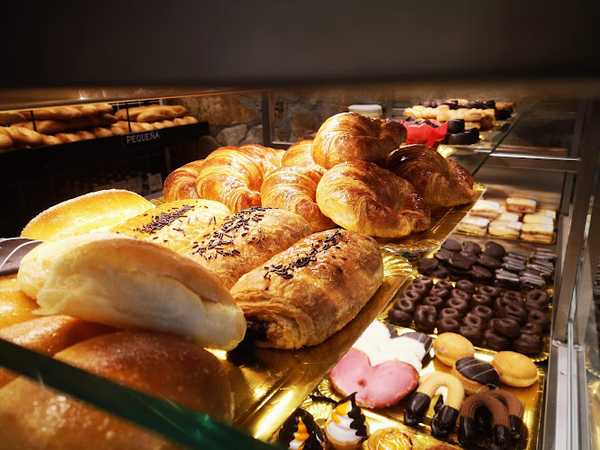 Fotografia tomada fuera de asua berri LEIOA Iparraguirre 58 (Ambulatorio Leioa) - Panadería en Leioa, Bizkaia