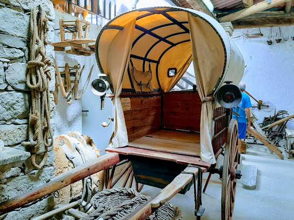 Fotografia tomada fuera de Inmaculada Viñuales Cubero - Panadería en Sena, Huesca