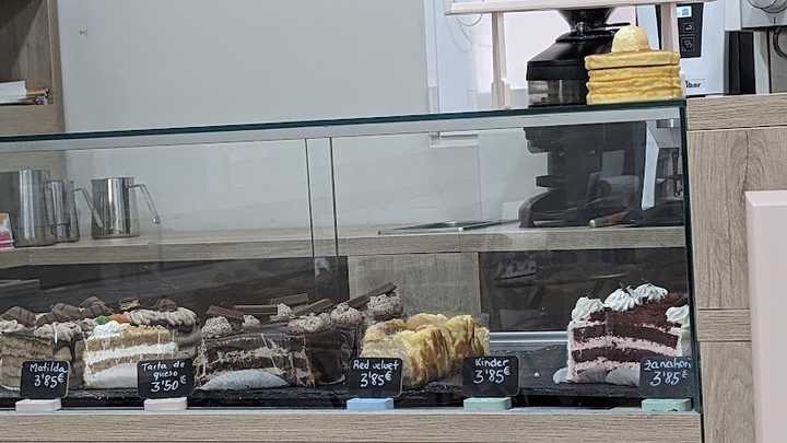 Fotografia tomada fuera de Irala reposteria creativa - Pastelería en Almagro, Ciudad Real