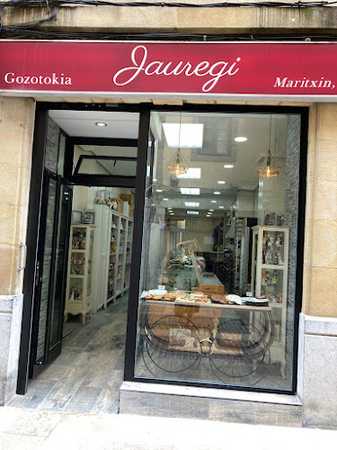 Fotografia tomada fuera de Jauregi Gozotokia - Pastelería en Durango, Bizkaia