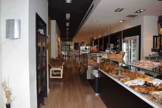 Fotografia tomada fuera de JM Pastisser - Pastelería en Piera, Barcelona