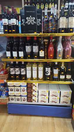 Fotografia tomada fuera de Juan Espadero Rosado - Tienda de alimentación en Cáceres, Cáceres