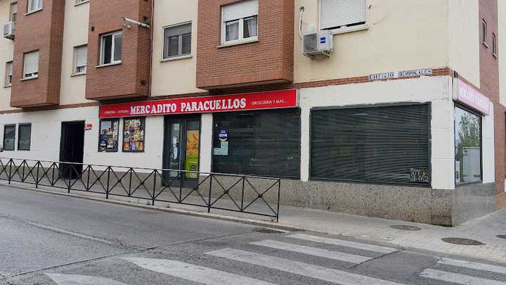 Fotografia tomada fuera de AUTOSERVICIO ALIMENTACION Y BAZAR - Tienda de alimentación en Paracuellos de Jarama, Madrid