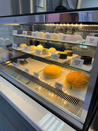 Fotografia tomada fuera de Kuum pastisseria - Dolços asiàtics i Bubble tea - Pastelería en Rubí, Barcelona