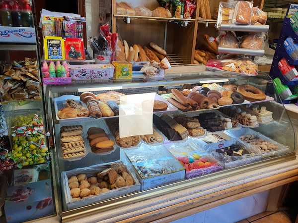 Fotografia tomada fuera de L'Artesa Panadería - Repostería - Panadería en Huesca, Huesca