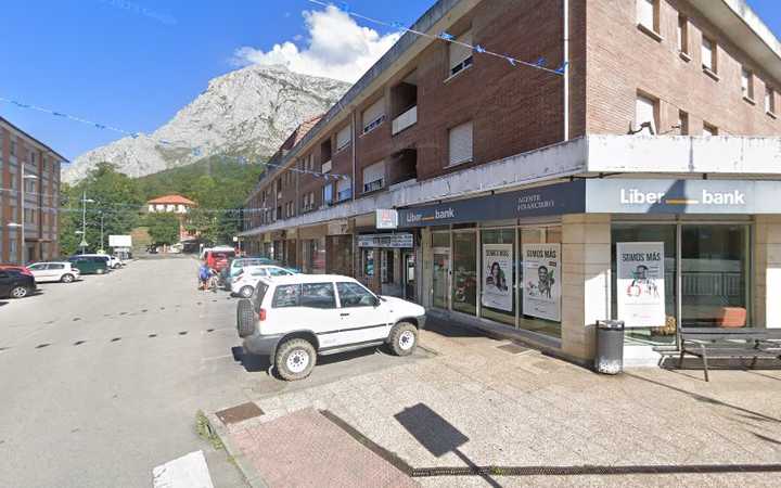 Fotografia tomada fuera de Autoservicio Lucky - Supermercado en San Martín, Asturias