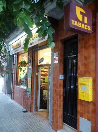 Fotografia tomada fuera de L'estanquet de Figaró - Estanco en Figaró-Montmany, Barcelona