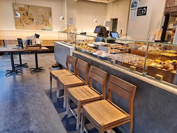 Fotografia tomada fuera de L'Obrador - Panadería en Barcelona, Barcelona