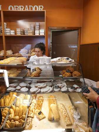 Fotografia tomada fuera de L'Obrador - Forn de pa en Aiguafreda, Barcelona