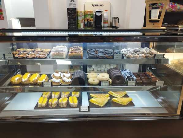 Fotografia tomada fuera de La Andaluza Panadería Pastelería - Panadería en Badajoz, Badajoz