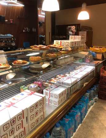 Fotografia tomada fuera de La Baguette 97 S L - Panadería en Cornellà de Llobregat, Barcelona