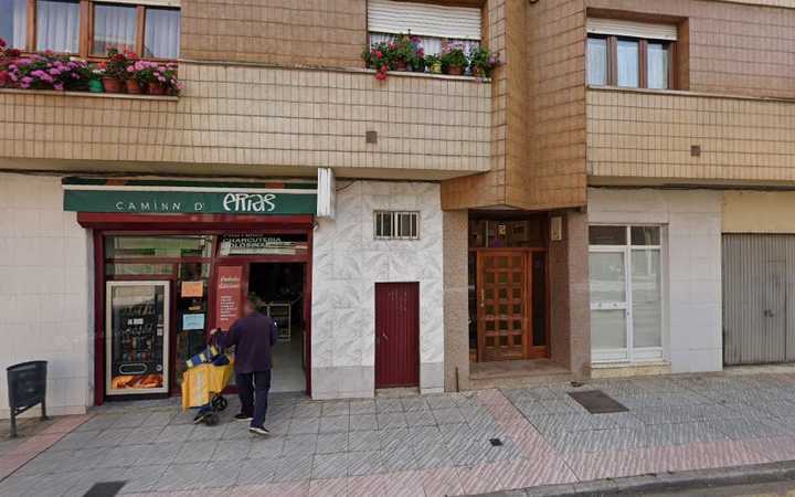 Fotografia tomada fuera de Autoservicio Ros-Mar - Tienda de alimentación en Campomanes, Asturias