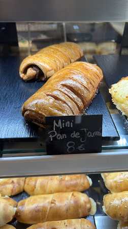 Fotografia tomada fuera de La Cachiterie panadería Carabanchel - Panadería en Madrid, Madrid