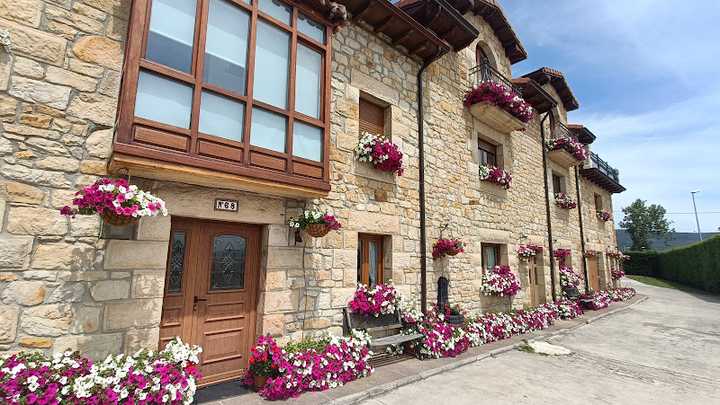 Fotografia tomada fuera de La Campurriana - Panadería en ES, Cantabria