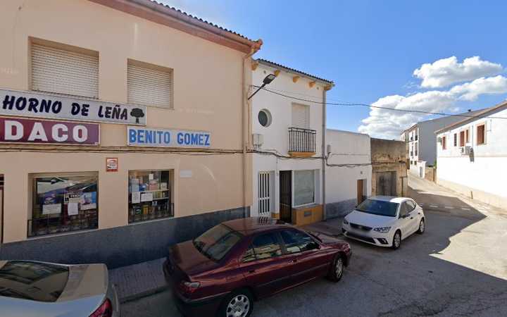 Fotografia tomada fuera de Autoservicio y Panadería Benito - Panadería en Monroy, Cáceres
