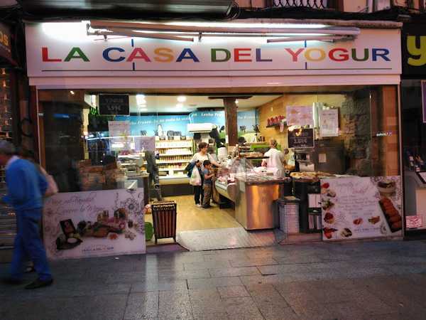 Fotografia tomada fuera de LA CASA DEL YOGUR - LA ERMITA CANTABRIA- - Tienda de alimentación en Santander, Cantabria