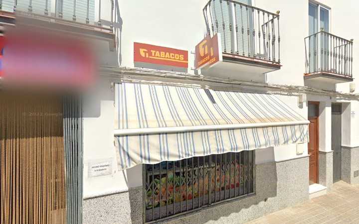 Fotografia tomada fuera de Autoservicios Mª Granada Suárez - Supermercado en Usagre, Badajoz