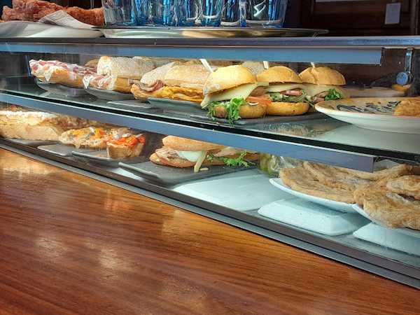 Fotografia tomada fuera de La Casona de la Vid - restaurantes en La Vid, Burgos