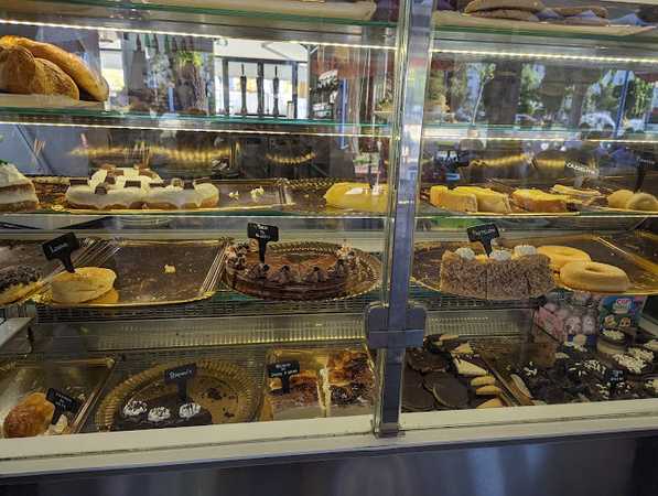 Fotografia tomada fuera de La Chamba Plaza Grande - Pastelería en Zafra, Badajoz